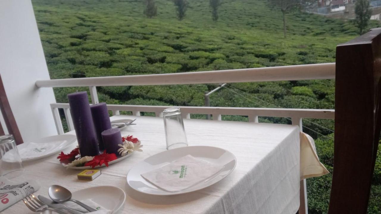 Monsoon Grande Hotel Munnar Bagian luar foto